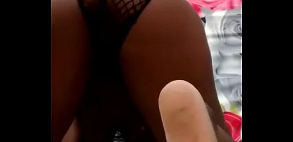  what a fucking hot Black woman